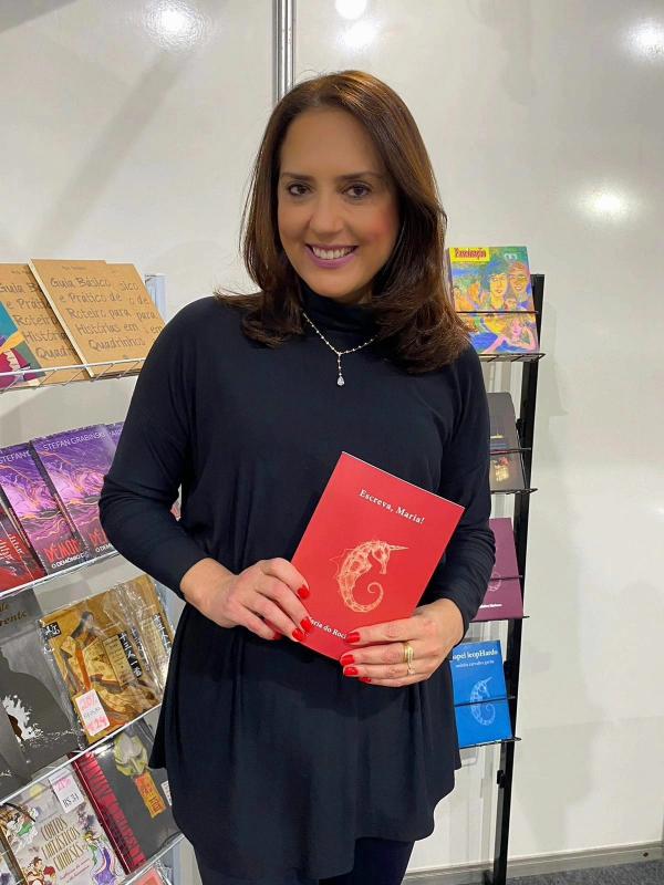 Tradicional Feira do Livro Editora UFPR e Semana Literária Sesc, em Curitiba-PR