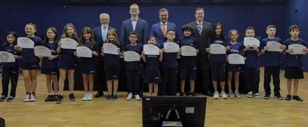 Políticos Mirins do Colégio Católica Curitiba participa de diplomação no TRE-PR