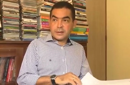  PEQUENO ENSAIO AMOROSO: A DIALÉTICA DA FERIDA