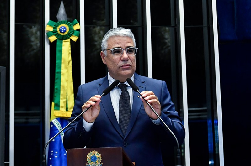 Para Girão, Hang foi criticado por ter posição política e defender 'tratamento precoce'
