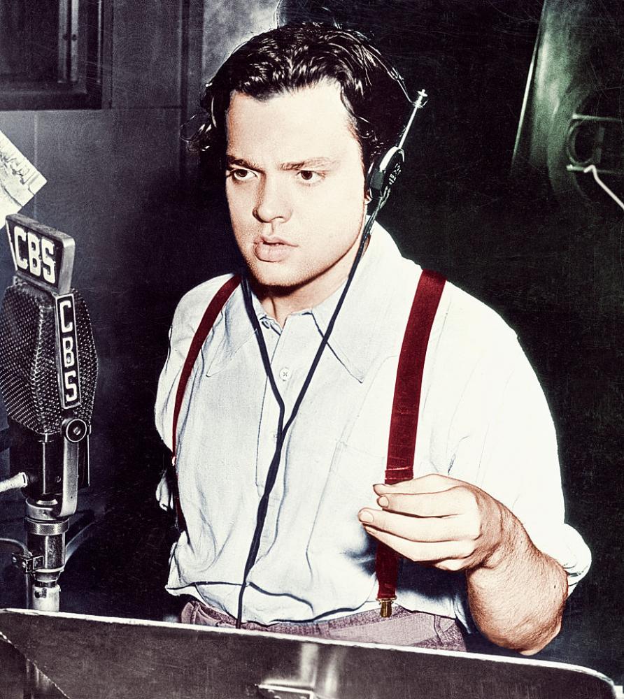 Quais as consequência para o Mundo do programa de Orson Welles simulando uma invasão alienígena? 