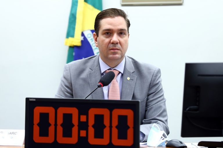Empresas aéreas relatam dificuldades para expandir aviação regional no Brasil