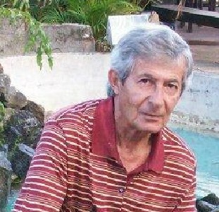 Um raro poeta que fala de amor com muita ternura e carinho. Imortal da APB/Seccional SP
