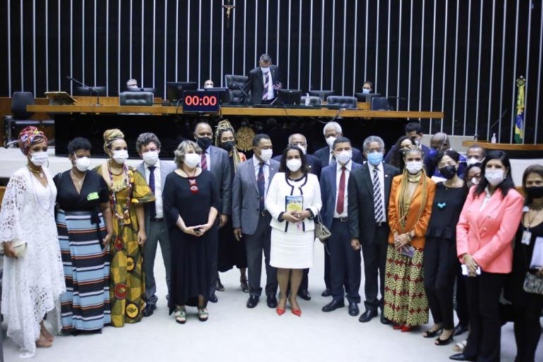 Comissão de juristas apresenta relatório com propostas para alterar leis do País e criar uma nação antirracista