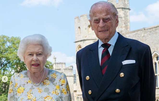 O príncipe Philip passou aniversário de 99 anos com a Rainha Elizabeth II. Mas isolados