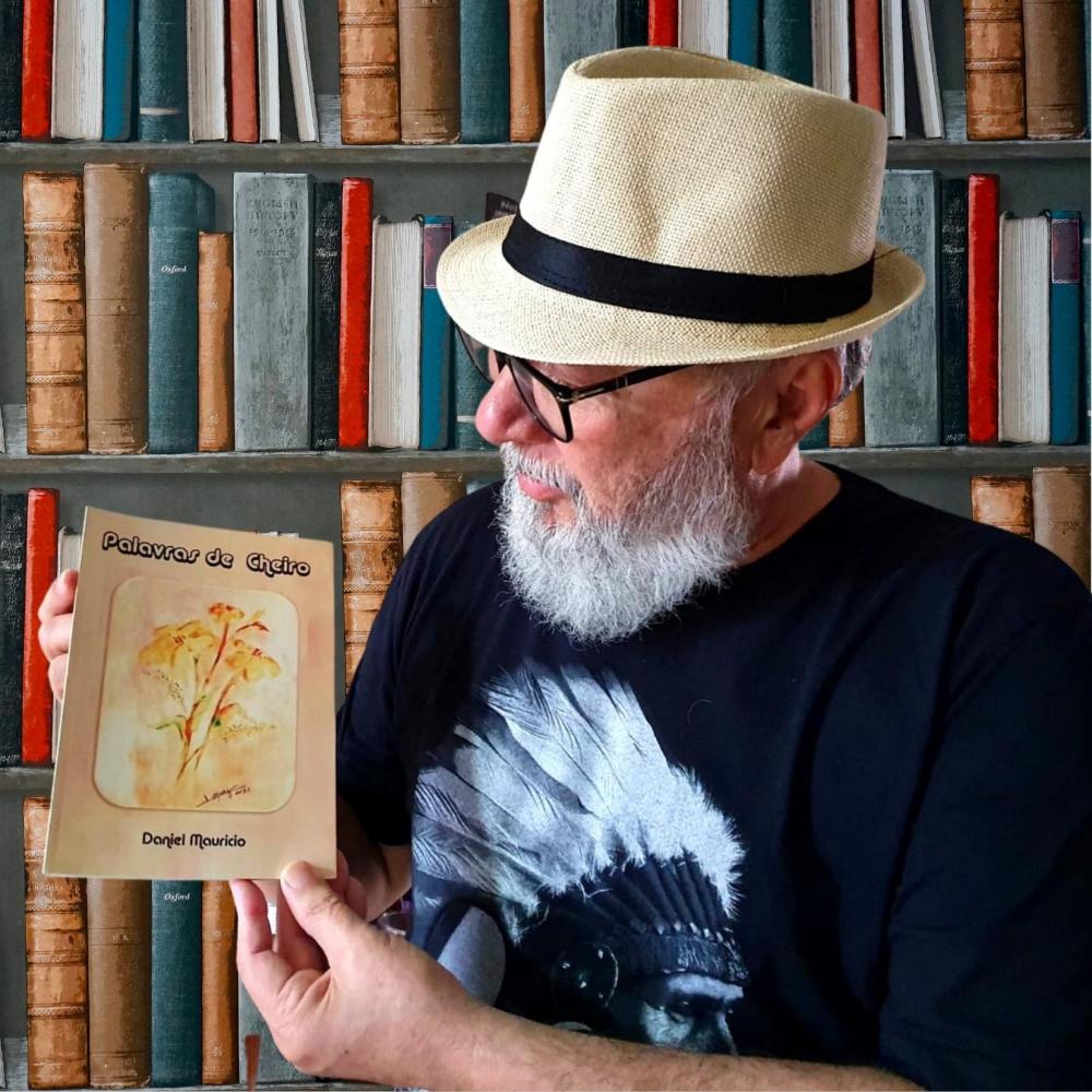 Daniel Maurício, de Curitiba, lança grande obra onde exprime axiomas poéticos. As ilustrações são de Luciah Lopez