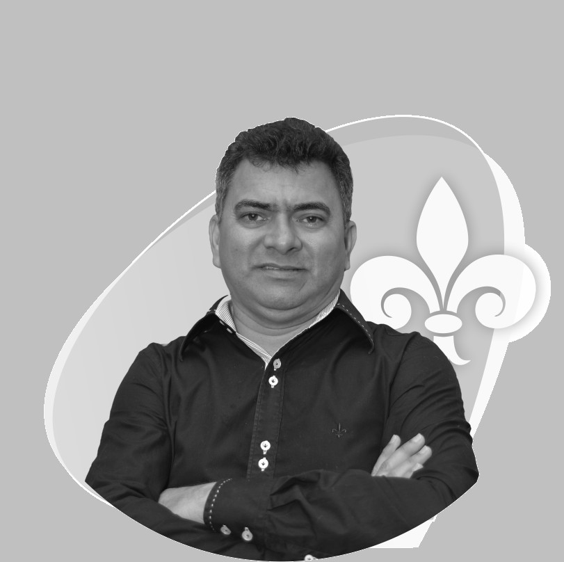 ANTÔNIO NOBERTO recebe a Comenda CHARLIE CHAPLIN, concedida pela Academia Poética Brasileira