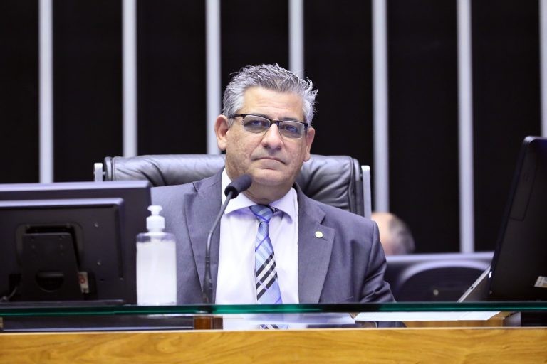 Projeto permite que criança com deficiência acumule recebimento do BPC e do auxílio-inclusão