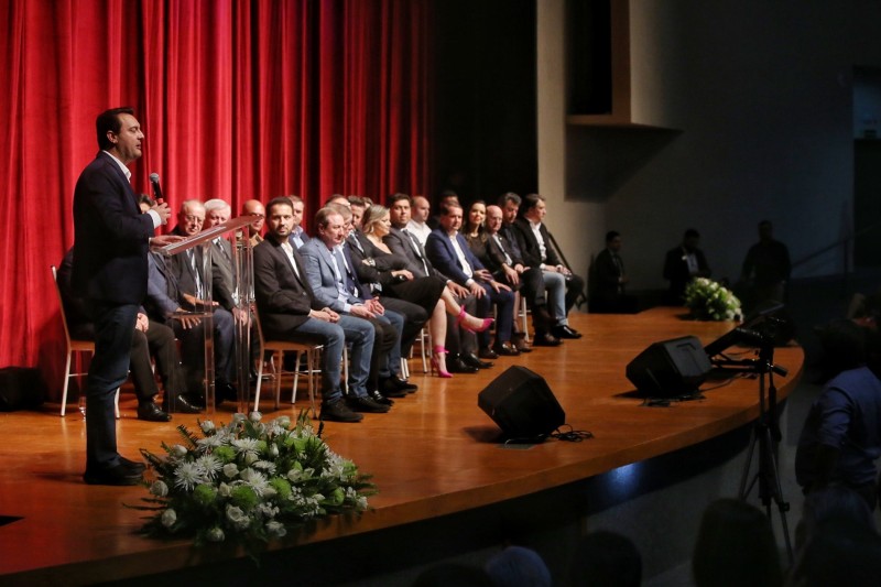Governador inaugura Teatro e Casa da Cultura Municipal em Assis Chateaubriand 