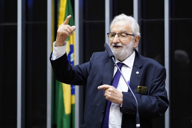 Projeto suspende reajuste de 15,5% dos planos de saúde autorizado por agência reguladora