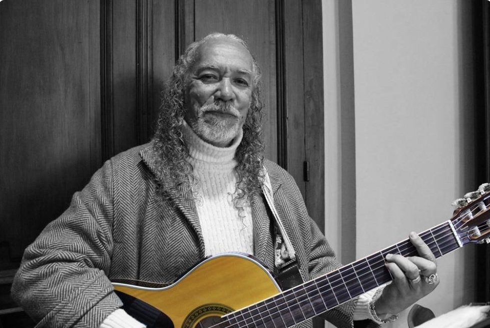 Por que a música baiana ganhou o Mundo? O artista Osmarosman Aedo responde