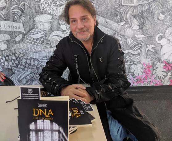 Acadêmica Dione MS Rosa faz a primeira homenagem a Adriano Siqueira