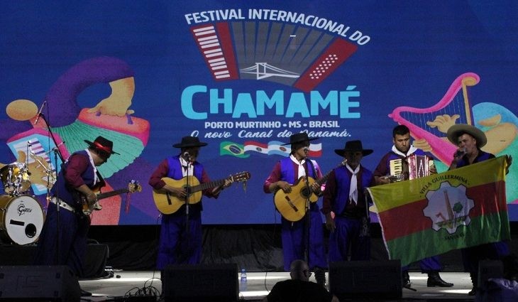 Festival do Chamamé abraça os fronteiriços com noite memorável na abertura