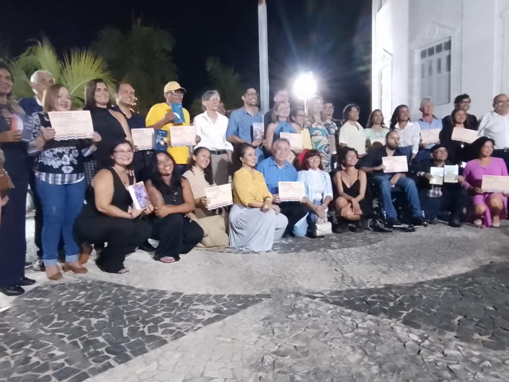 Biblioteca do Maranhão lança, com festa, livros de 55 autores maranhenses