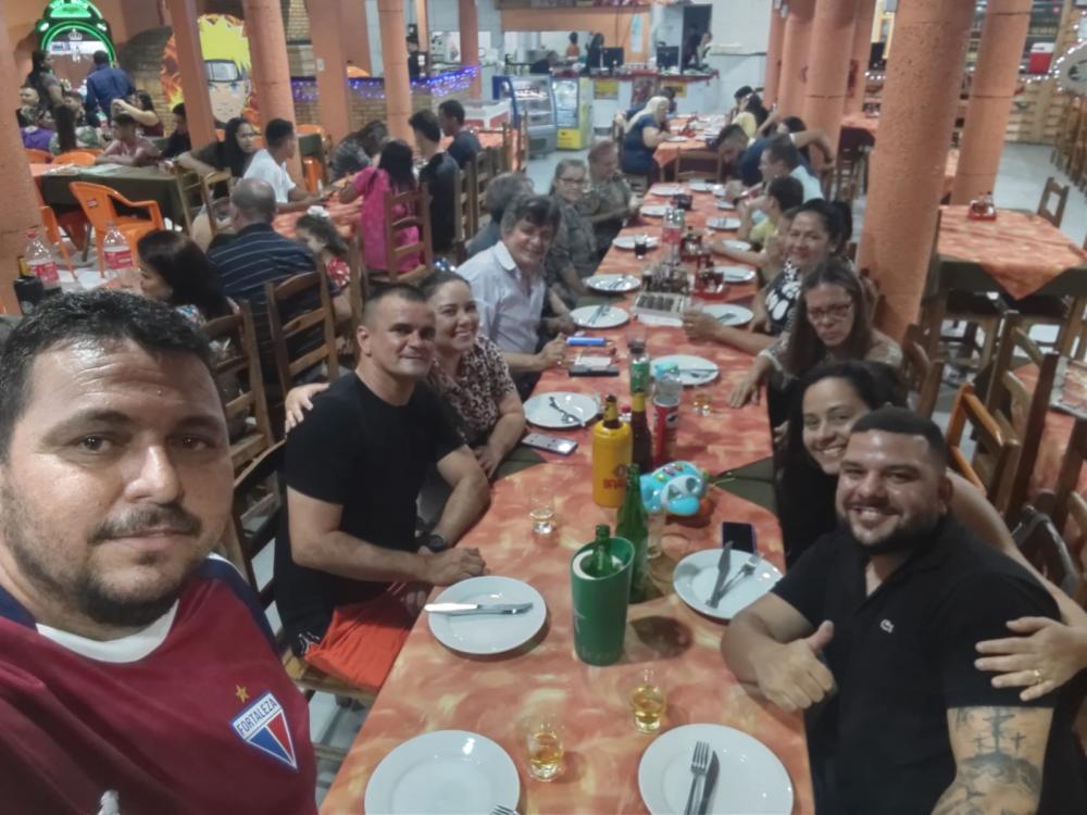 Pedro Sampaio homenageado pelos amigos, confrades e confreiras