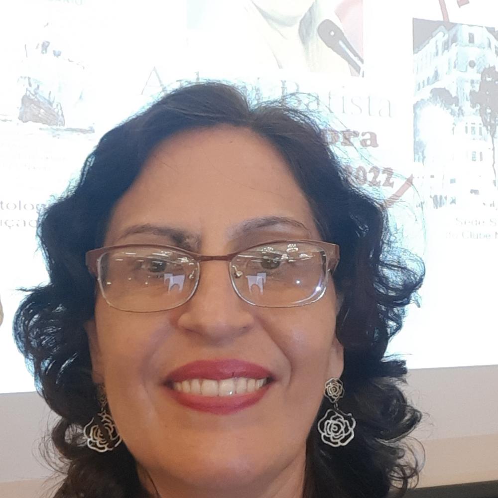 A aplaudida Renata Barcellos estreia em grande estilo no Facetubes falando sobre arte maranhense