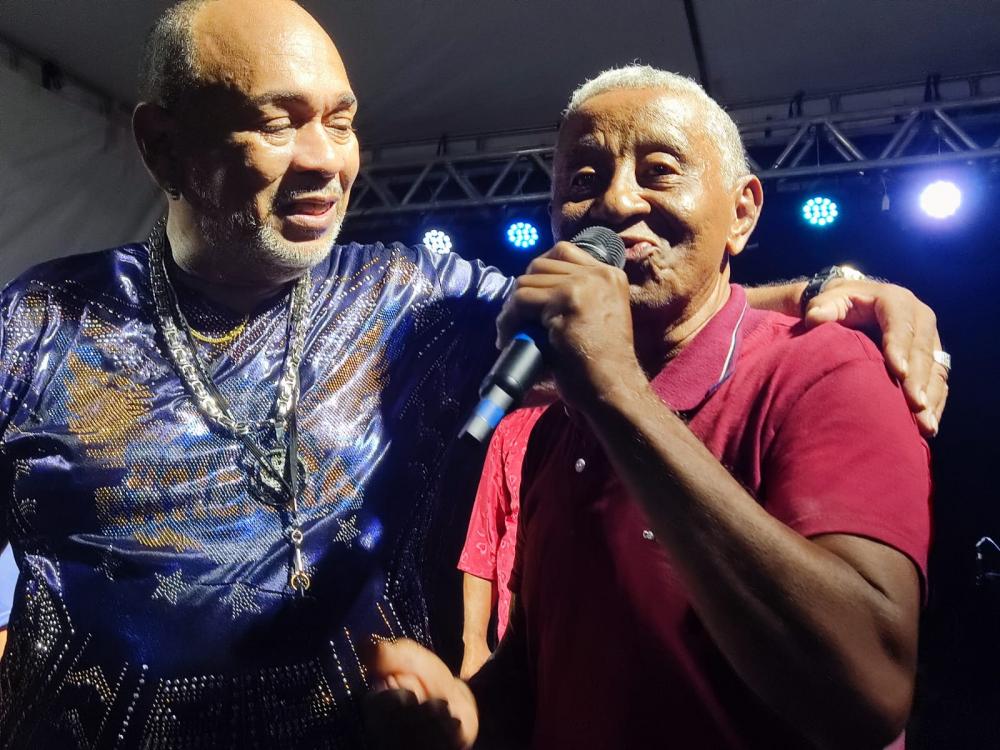 Favela do Samba comemorou 40 anos de Mestre Julio, no comando da 
