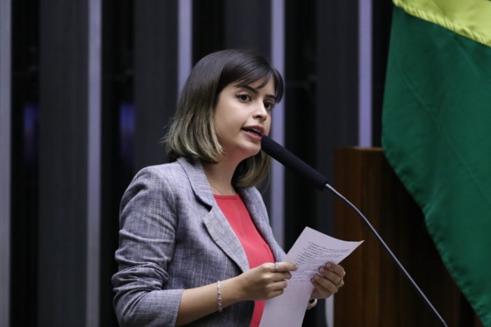 Projetos aprovados pela Câmara preveem apoio à saúde mental nas escolas