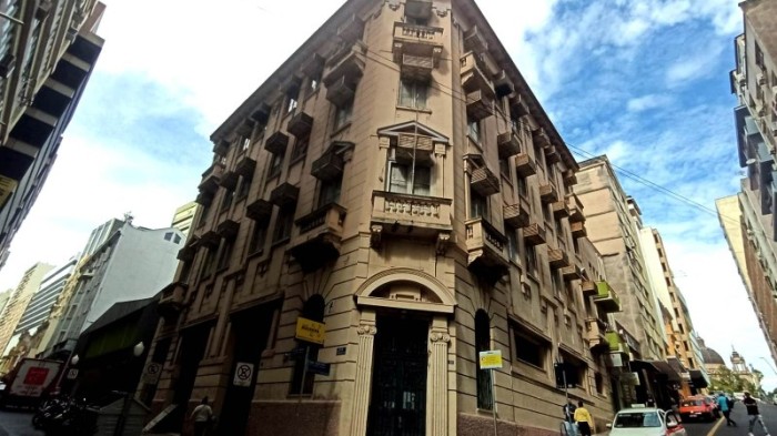 Secretaria da Cultura vistoria prédio que será transformado em anexo da Biblioteca Pública do Estado