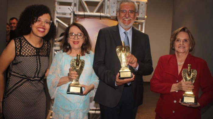 Troféu Jaburu é entregue aos destaques da cultura