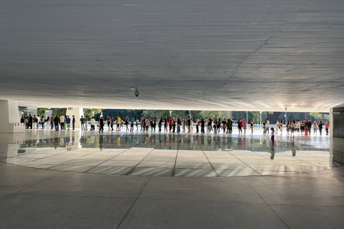 Com 4,8 mil visitantes, Museu Oscar Niemeyer registra recorde de público em um único dia