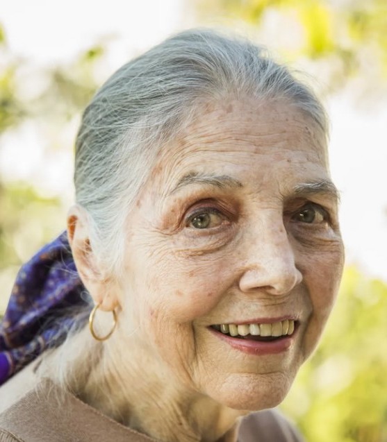 Marina Colasanti: Uma Teia Literária Abraçando o Tempo