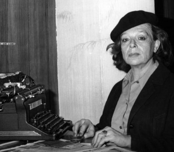 Stella Díaz Varín: A Voz Polêmica da Poesia Chilena