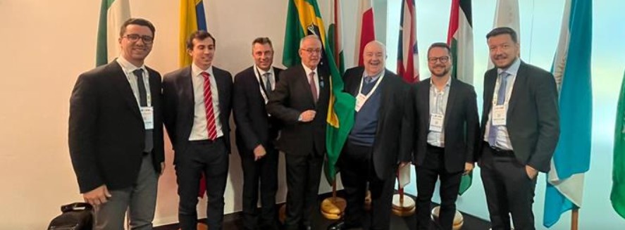 Feliz em ver sua administração premiada, Rafael Greca celebra em Barcelona. São mais de 10 prêmios Internacionais