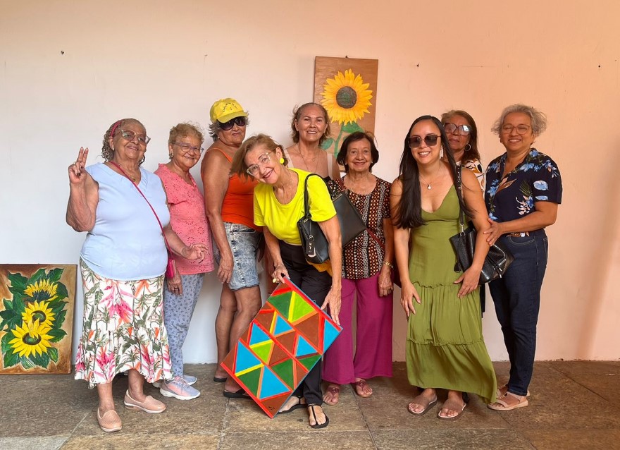 Vernissage com aposentadas do Estado que fazem parte do importante Programa de Ação Integrada para o Aposentado