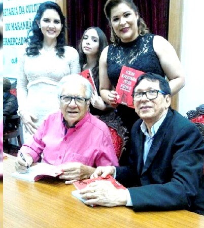 Clélio Silveira Filho e família presta homenagem a Sálvio Dino