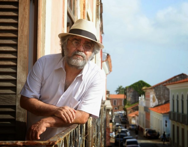 O NASCIMENTO DE DEUS - Delírios Cósmicos De Uma Noite de Natal 