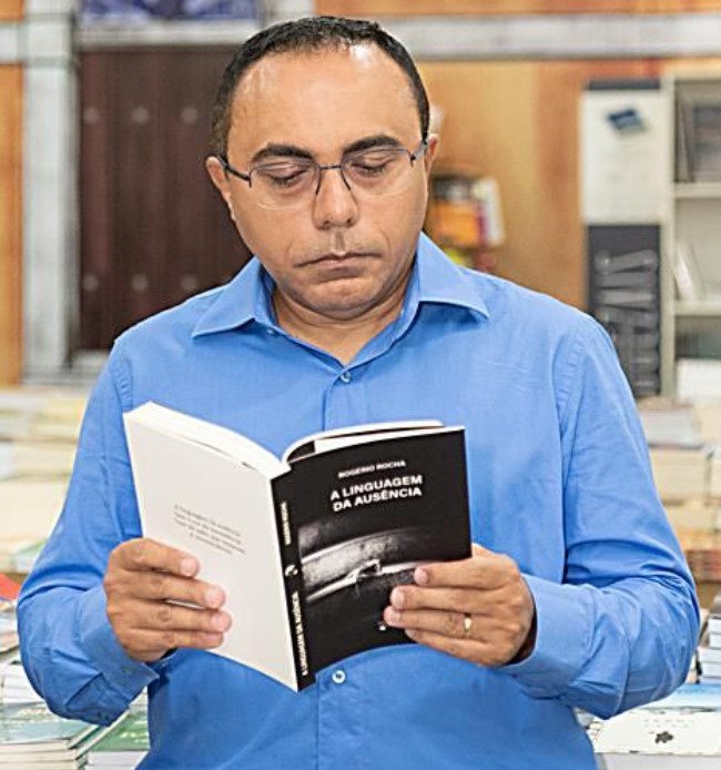Quando o Vazio Se Torna Expressão da Arte (+Q) Poética 