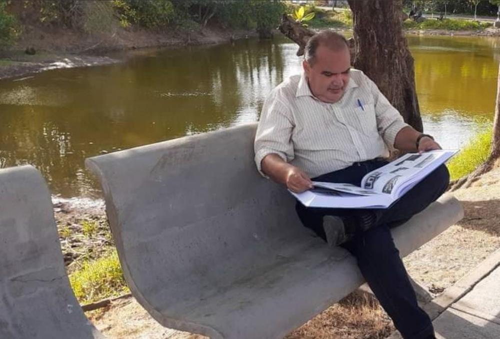 Sem dúvida, Antonio Oliveira é um dos baluartes da pesquisa no Maranhão e já produziu livros indispensáveis