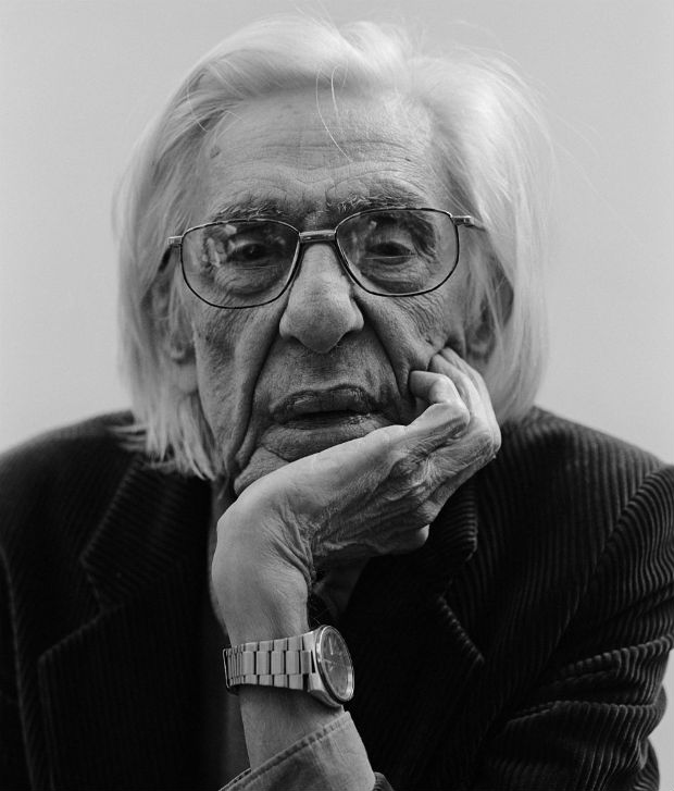 Ferreira Gullar, poeta maranhense, nessa homenagem de Lota Moncada