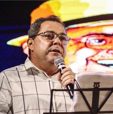 Finalista de um dos maiores prêmios literários do país, o Jabuti, Nathan Sousa estreia no FACETUBES