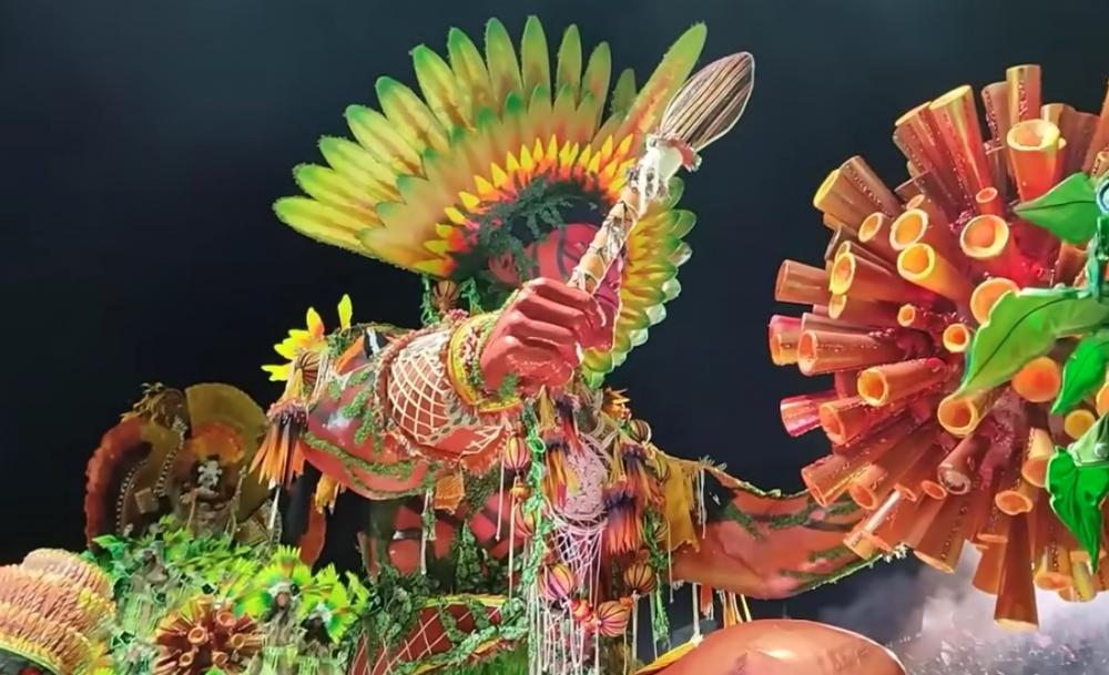 E se as Escolas de Samba fossem sempre assim: relicários de incentivo à literatura nacional?