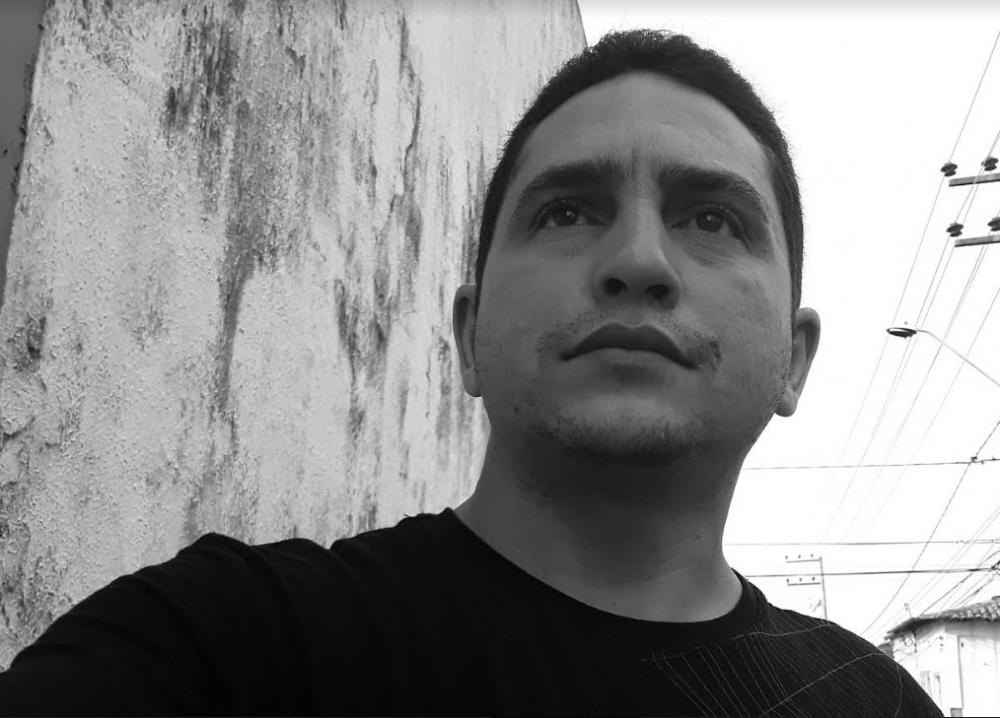 Estreia hoje em grande estilo, no Facetubes, o poeta e pesquisador maranhense, Kissyan Castro