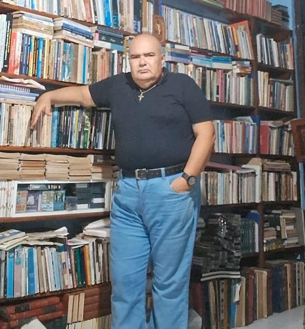 A Revista Poética Brasileira publica matéria do imortal APB Antonio Oliveira