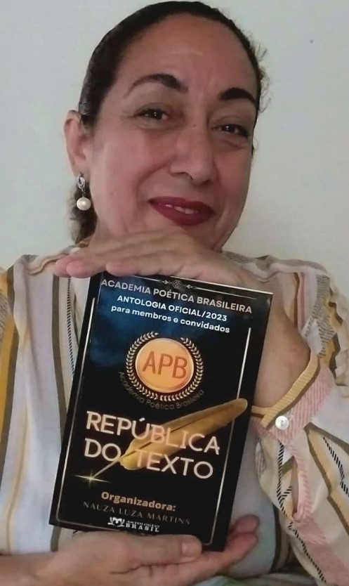 A volta de "Sábado Poético/APB" com a poeta Luciah Lopez, autora de "Semelhanças"