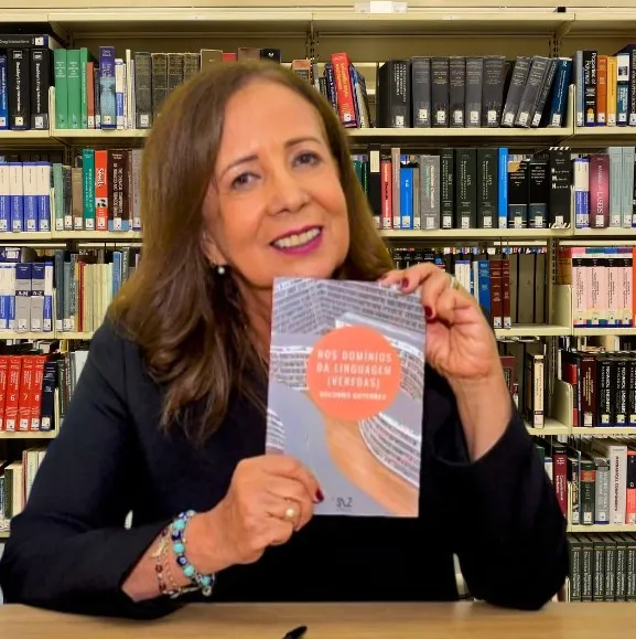 A arte analítica de Socorro Guterres em sua obra “Nos Domínios da Linguagem (Veredas)