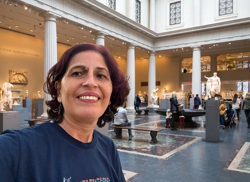 Renata Barcellos: "A animalização da humanidade: um retrocesso do ser humano"