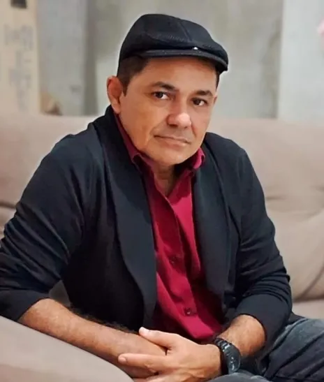 Carlos Vinhorth é um dos vencedores do Concurso Nacional “Pedro Ivo” de Poesia