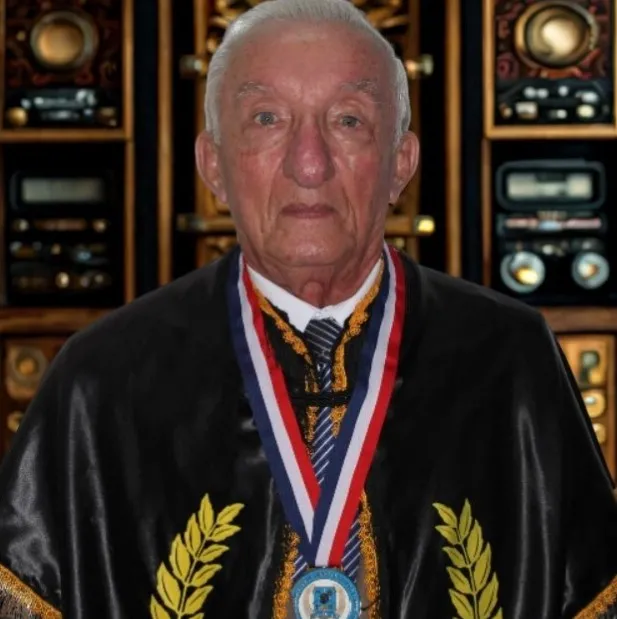 Clésio Muniz é figura ímpar na história radiofônica do Maranhão. Merecidamente!