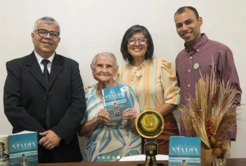 A noite em que a cidade de Pedreiras e o Maranhão abraçaram Maria do Socorro, nossa eterna 'Dona Poesia'