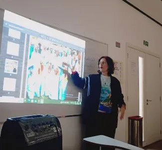 “Educação: fim de linha”. Renata Barcellos (BarcellArtes) é autora do texto publicado abaixo.