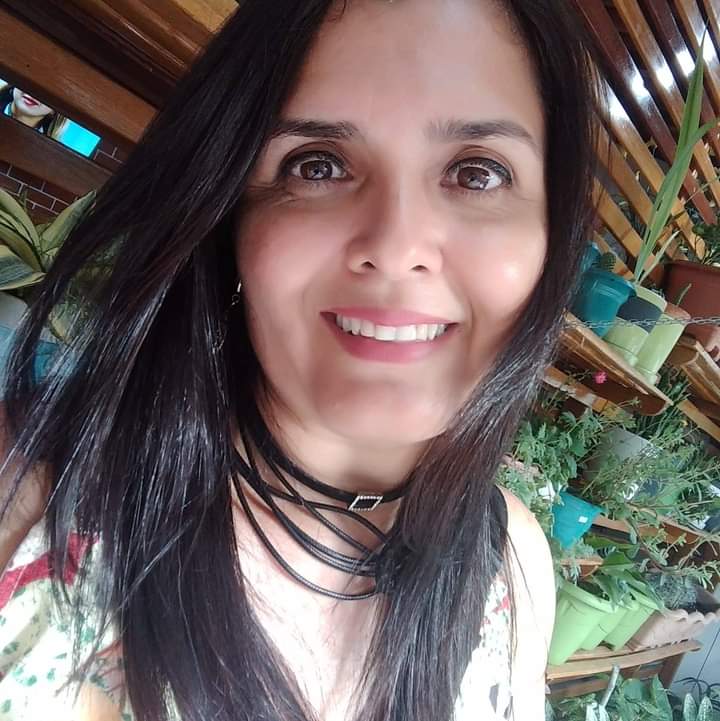 A Arte e a Poesia da escritora Sharlene Serra, convidada especial
