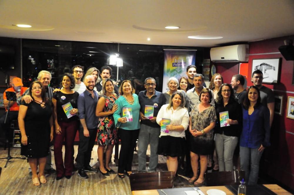 Poetisa Maranhense faz lançamento de obra poética em Brasília