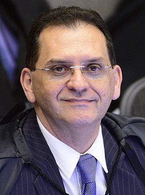 Uma escolha positiva. Reynaldo Soares da Fonseca: a tradição na Academia Maranhense de Letras