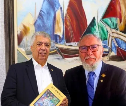 Verdades escritas por Luis Augusto Guterres e Olinto Simões sobre o dom poético 
