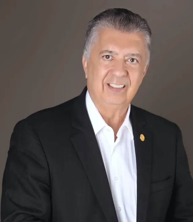 Redes sociais e impessoalidade no serviço público